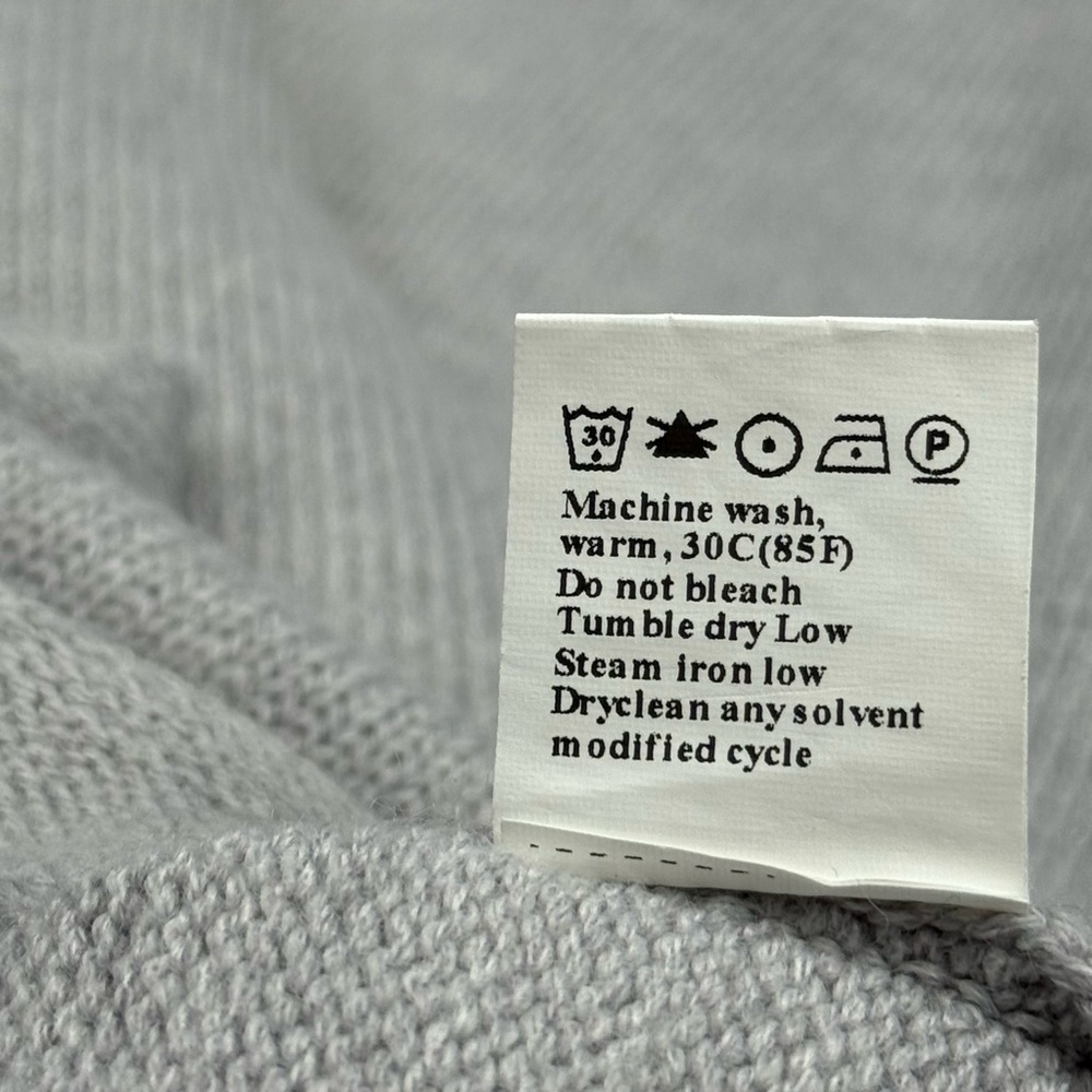 Dokotoo Gray Crewneck oversized Sweater with White Stripe Trim Women’s Medium - Picture 4 of 10